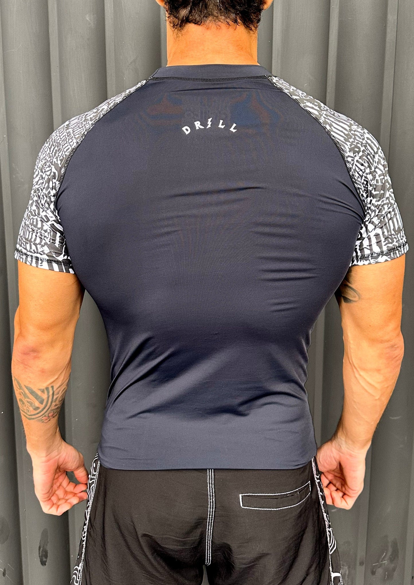 rashguard masculino hard times