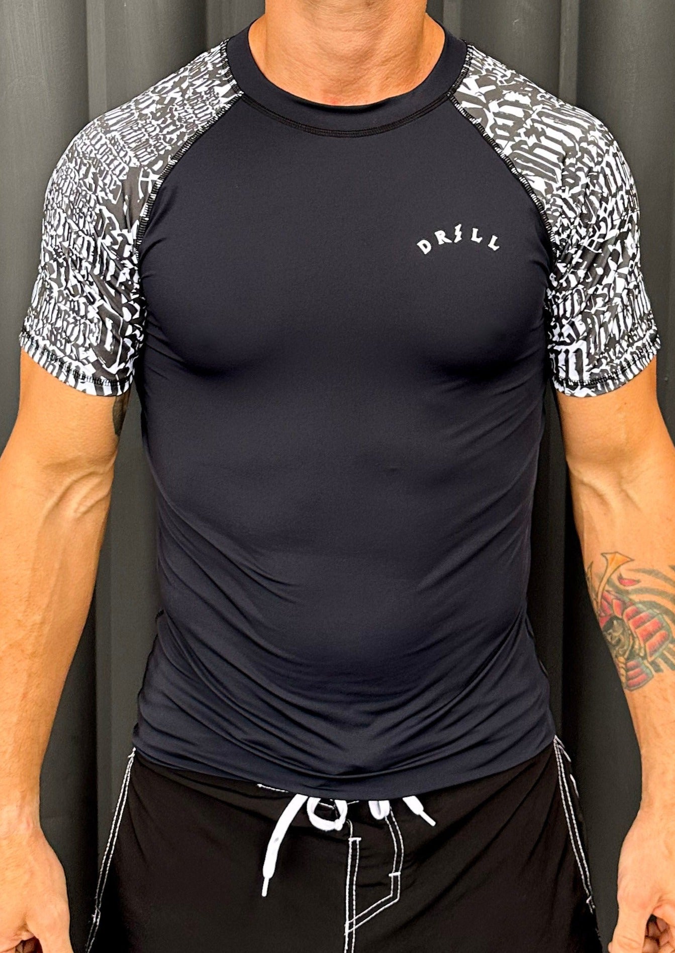 rashguard masculino hard times